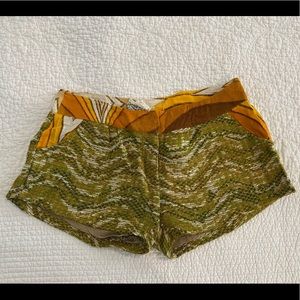 Boutique shorts. Made In Hawaii. Size small